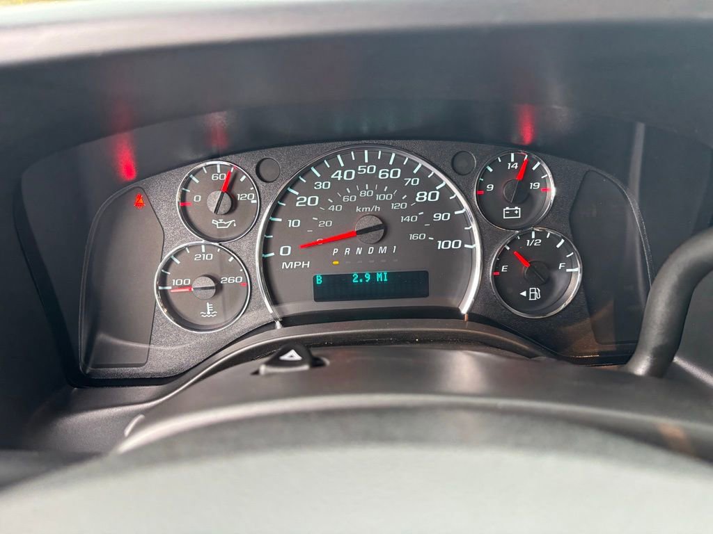 New 2025 Chevrolet Express 2500 w/ Driver Convenience Package RWD image 20