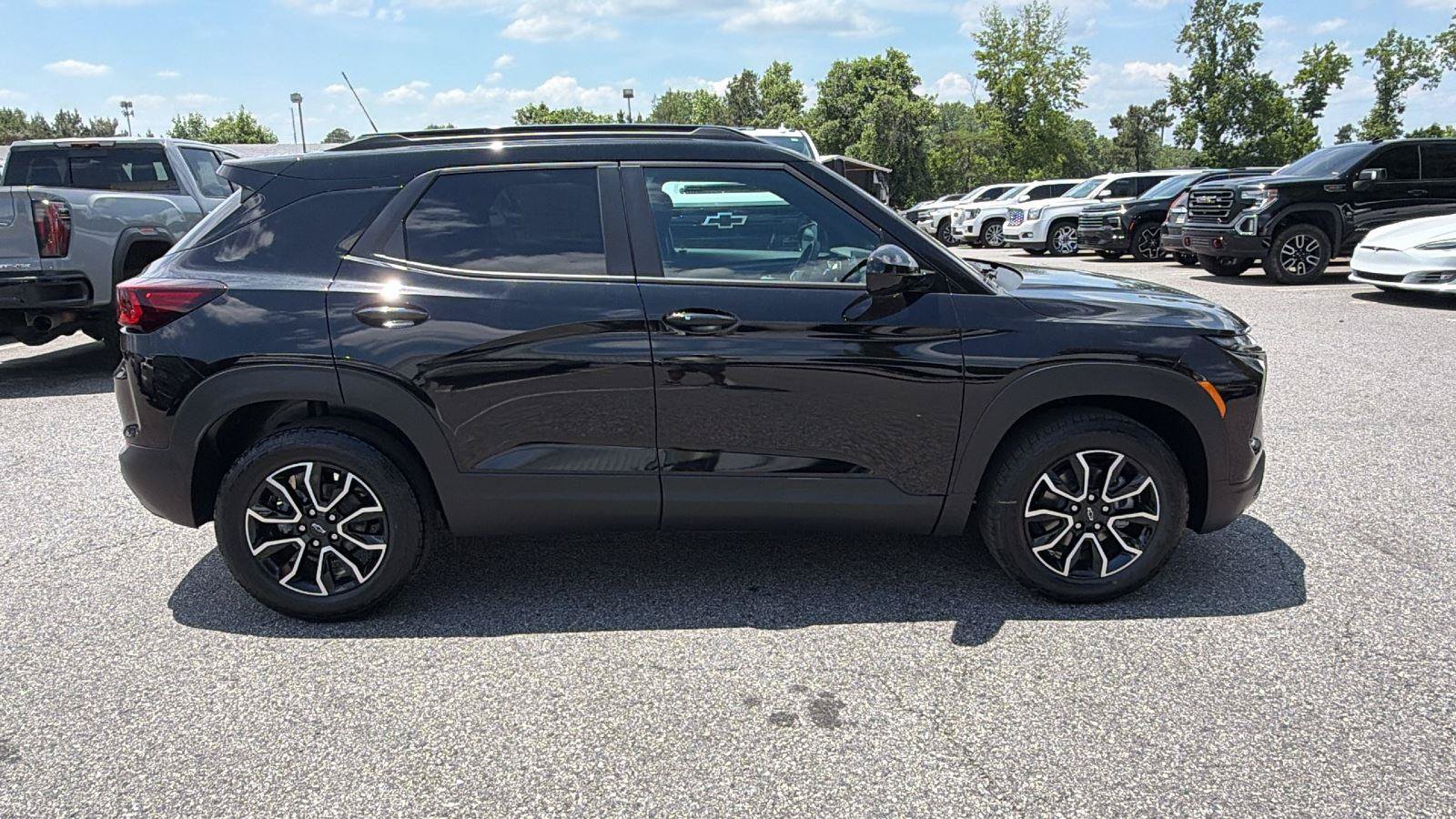 New 2026 Chevrolet TrailBlazer ACTIV w/ Convenience Package FWD image 4