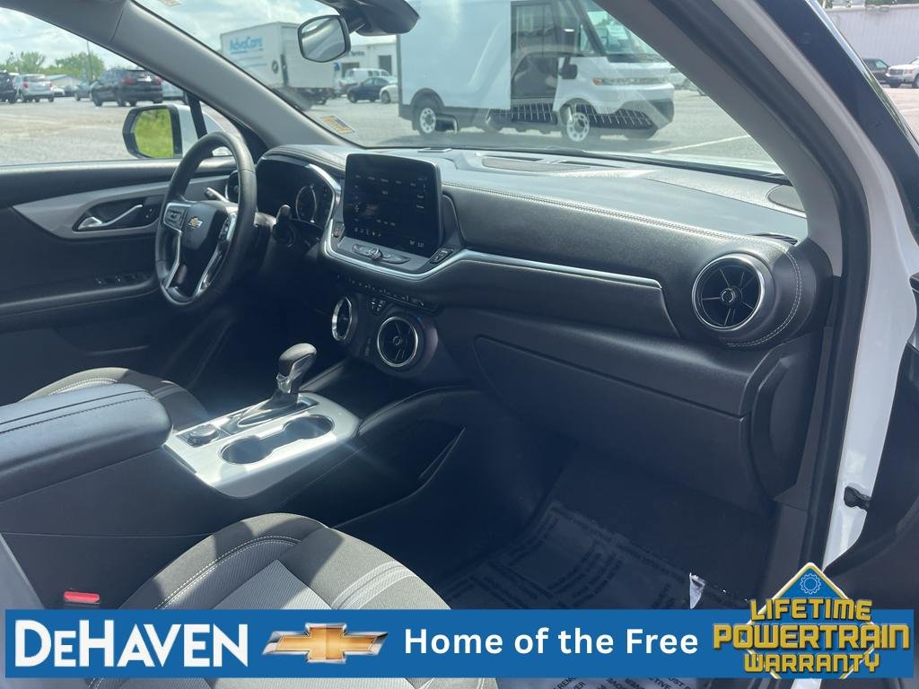 Used 2025 Chevrolet Blazer LT AWD/4WD image 28