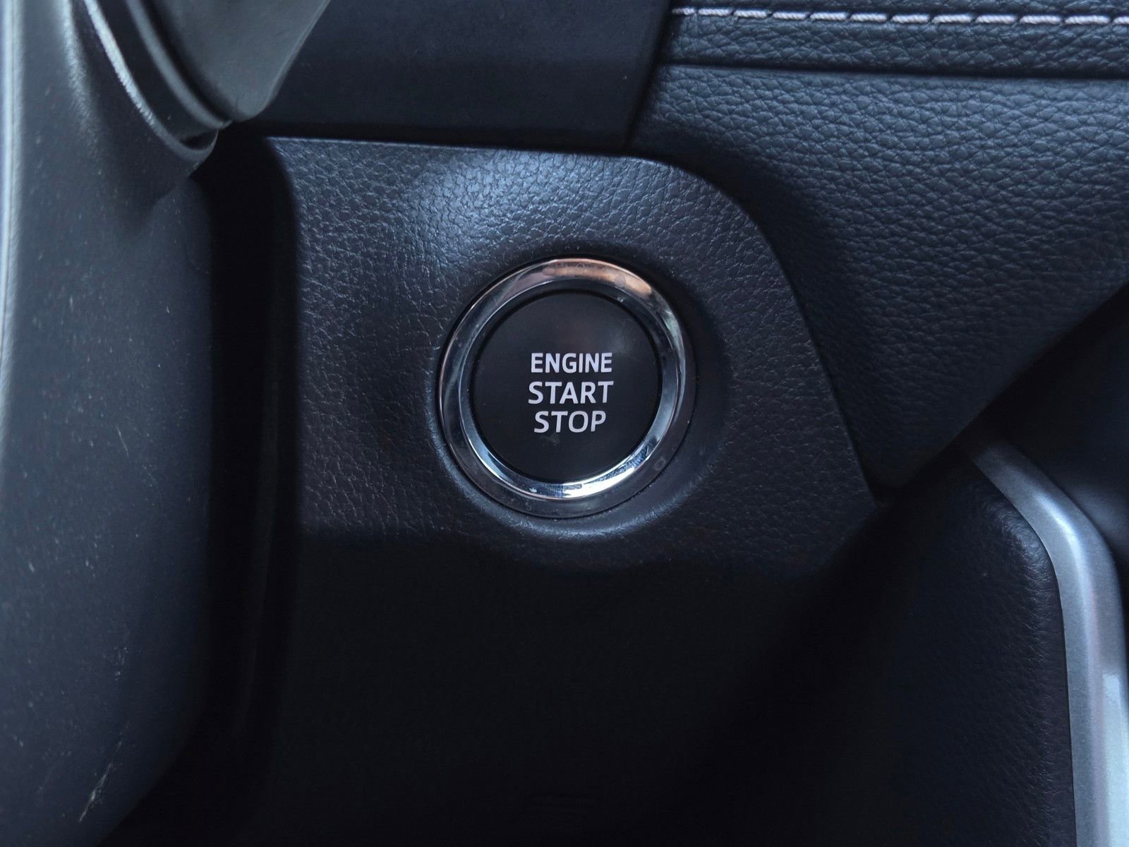 Certified 2025 Toyota RAV4 XLE FWD image 18