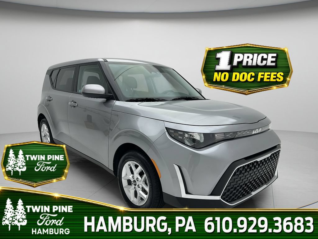 Used 2025 Kia Soul LX w/ LX Technology Package