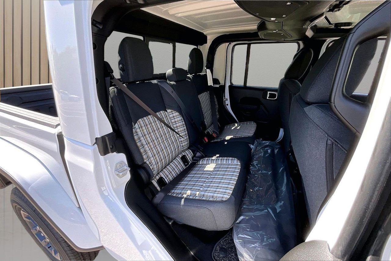 New 2026 Jeep Gladiator Sport AWD/4WD image 21