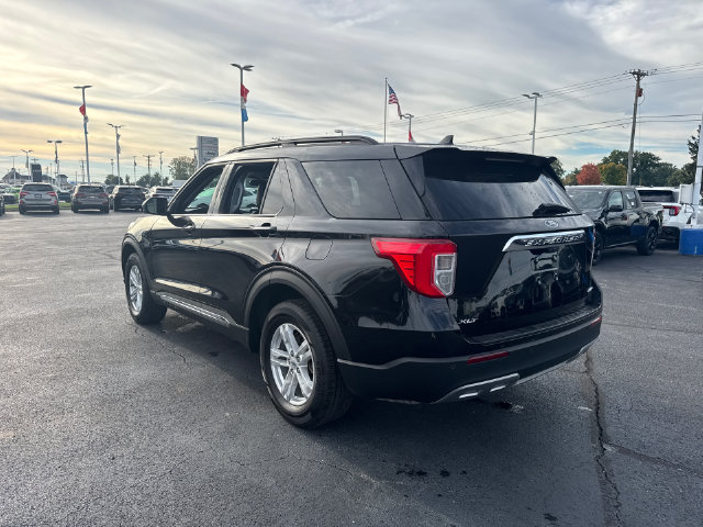 Certified 2024 Ford Explorer XLT w/ Equipment Group 202A AWD/4WD image 5