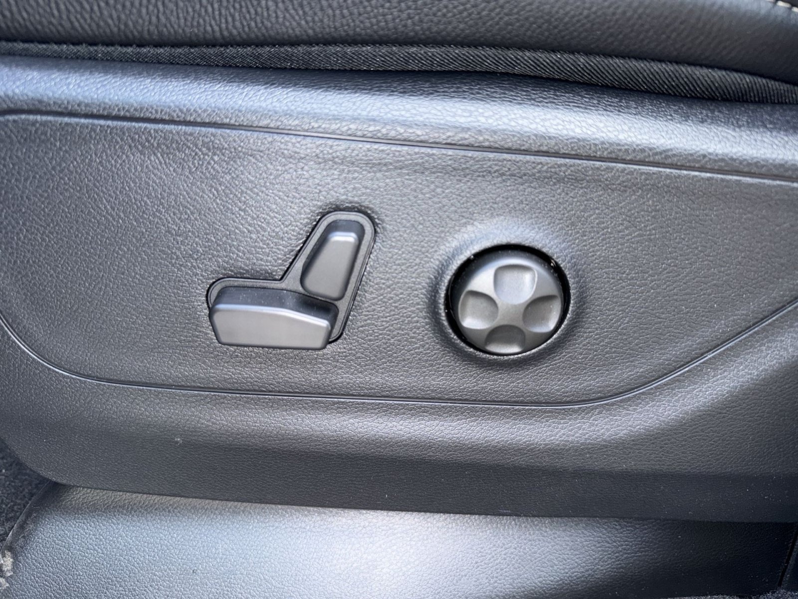 New 2026 RAM 1500 RHO w/ RHO Level 1 Equipment Group AWD/4WD image 14