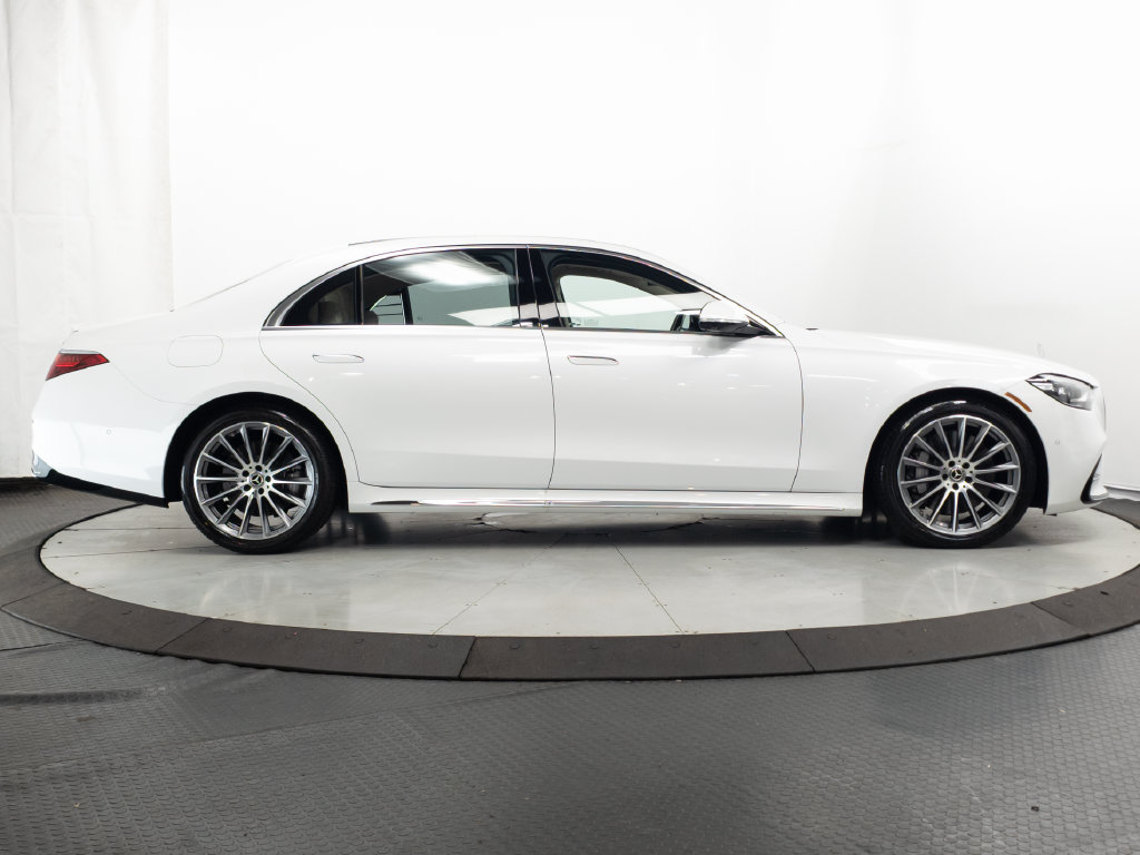 Certified 2025 Mercedes-Benz S 580 4MATIC Sedan image 35
