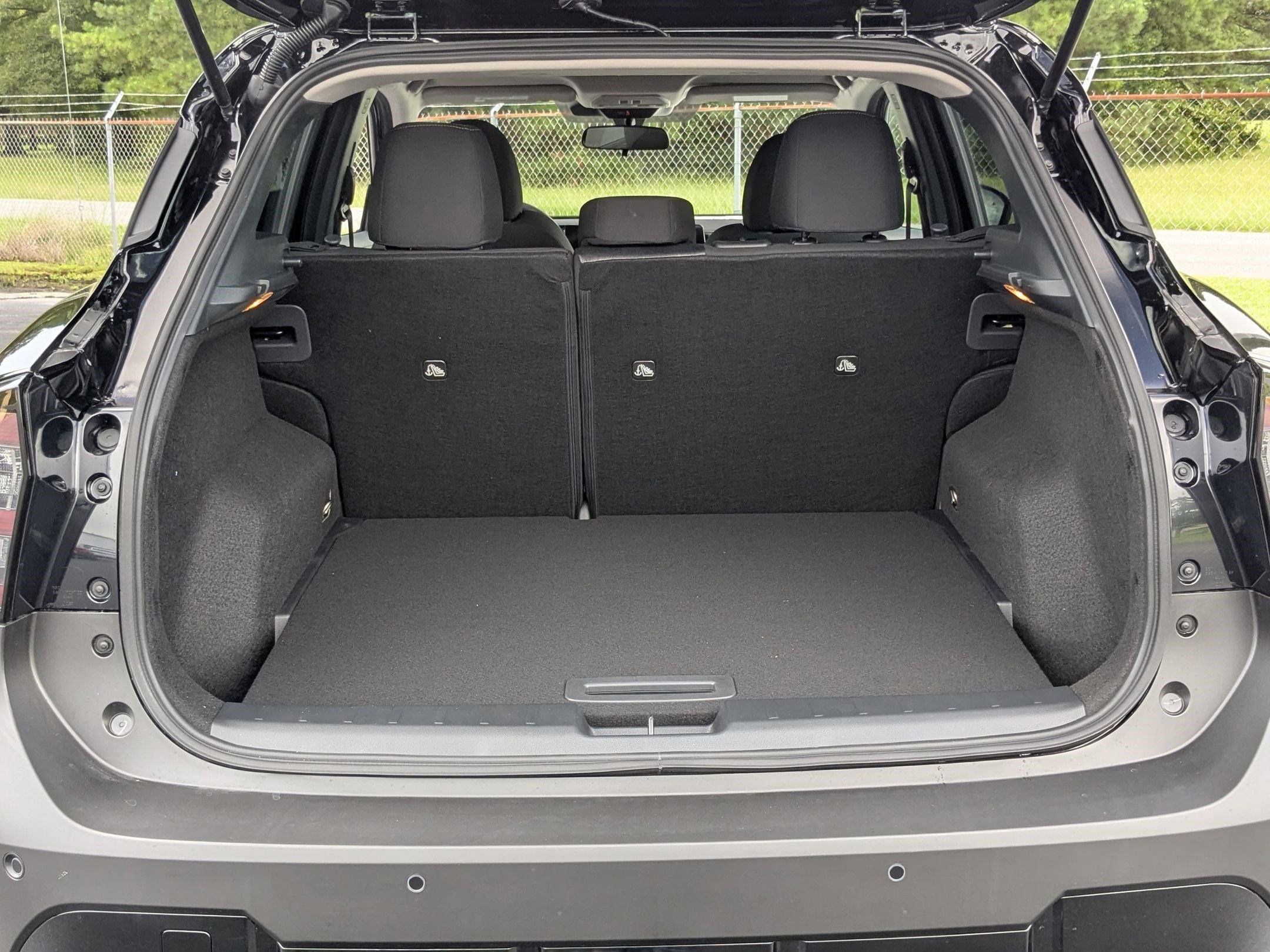 New 2025 Nissan Kicks SV w/ SV Premium Package FWD image 30