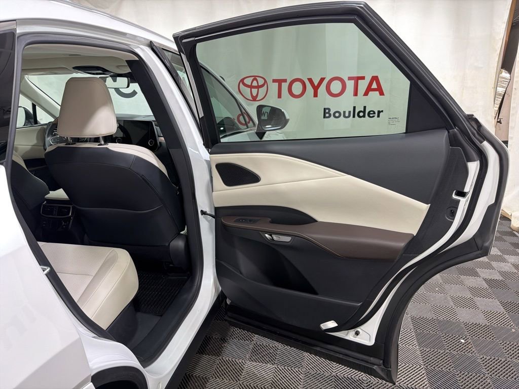 Used 2024 Lexus RX 350 Premium w/ Accessory Package (Z1) AWD/4WD image 11