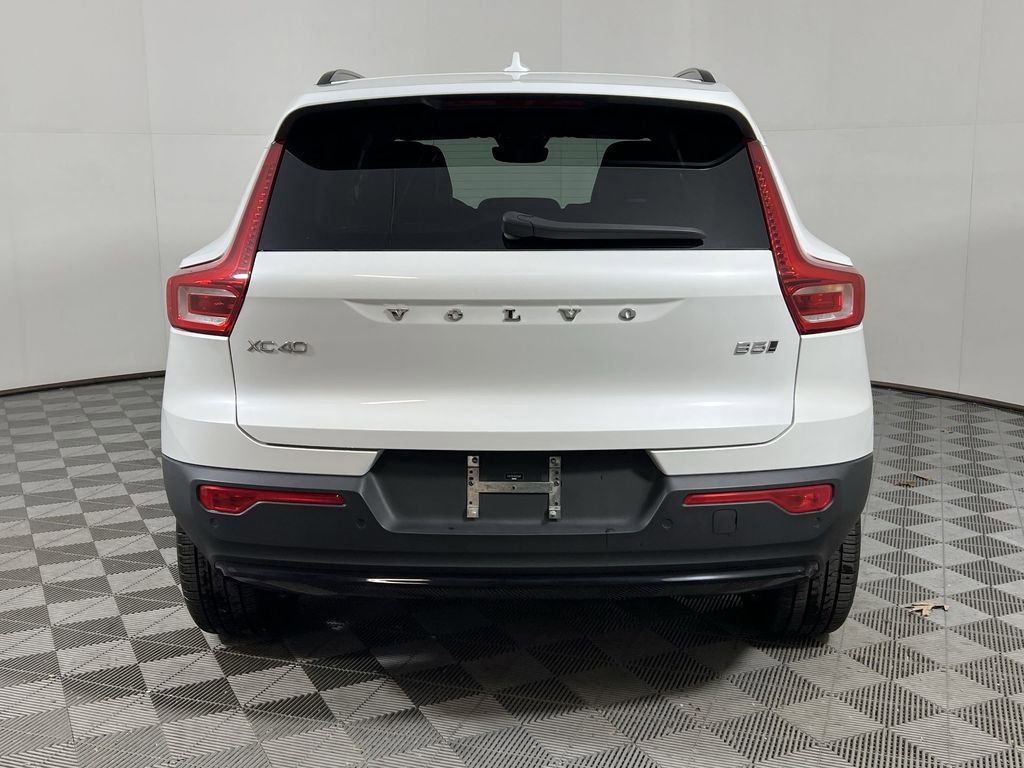 Certified 2024 Volvo XC40 B5 Plus image 11