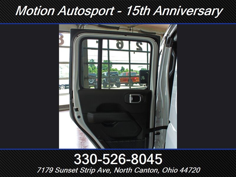 Used 2023 Jeep Wrangler Unlimited Sahara AWD/4WD image 44