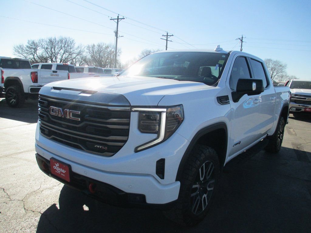 Used 2023 GMC Sierra 1500 AT4 w/ AT4 Premium Package image 9