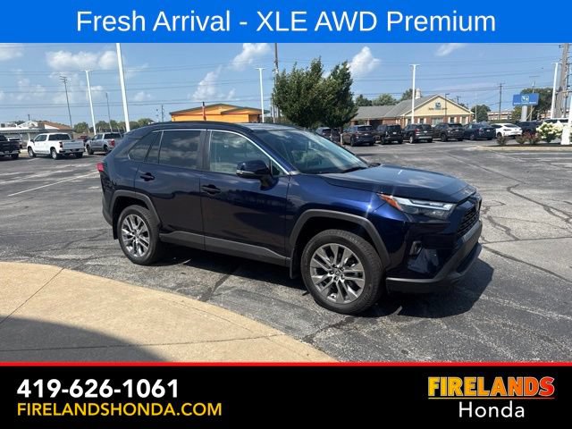 Used 2022 Toyota RAV4 XLE Premium AWD/4WD image 4