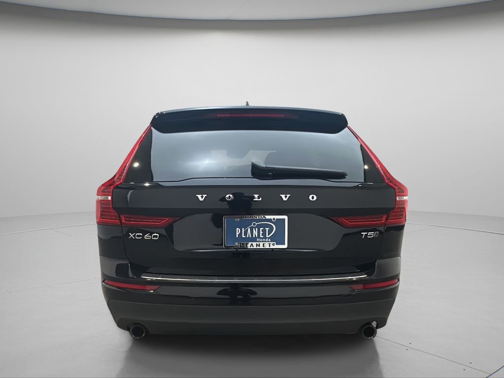 Used 2019 Volvo XC60 T5 Momentum w/ Premium Package AWD/4WD image 4