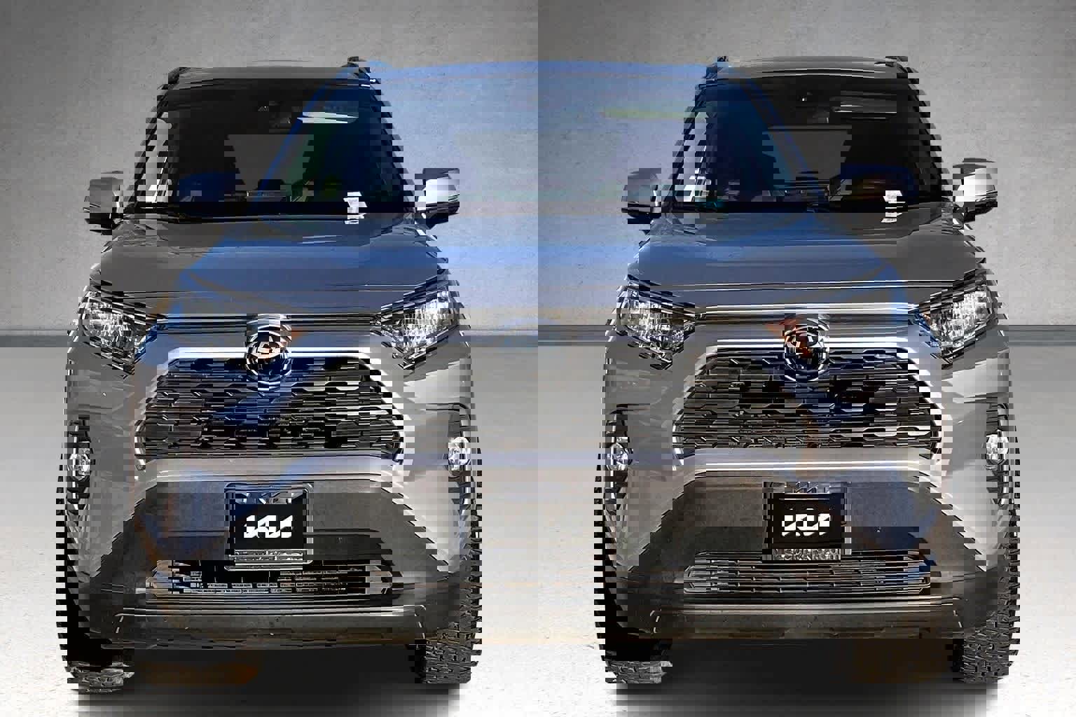 Used 2021 Toyota RAV4 XLE Premium w/ Carpet Mat Package (TMS) image 6