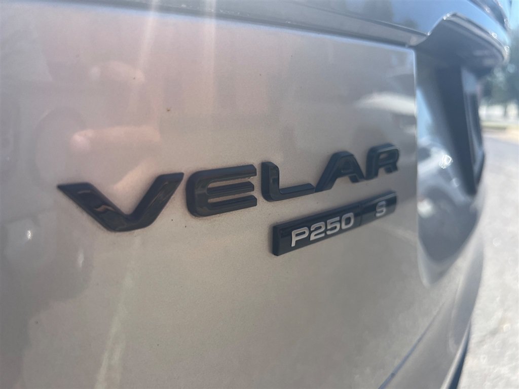 Used 2020 Land Rover Range Rover Velar R-Dynamic S AWD/4WD image 37