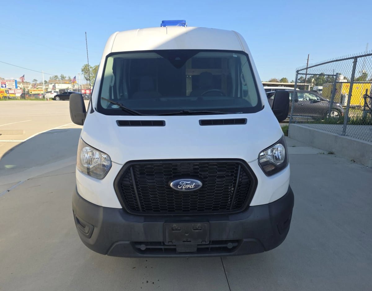 Used 2022 Ford Transit 150 Medium Roof w/ Load Area Protection Package RWD image 4