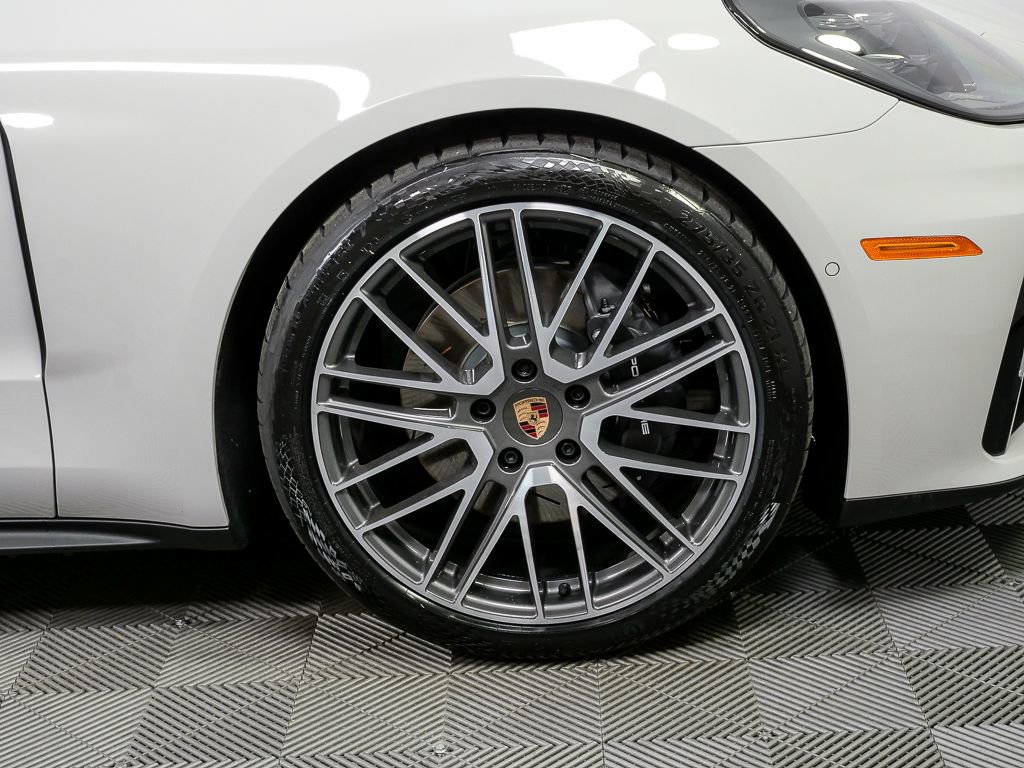 New 2026 Porsche Panamera image 40