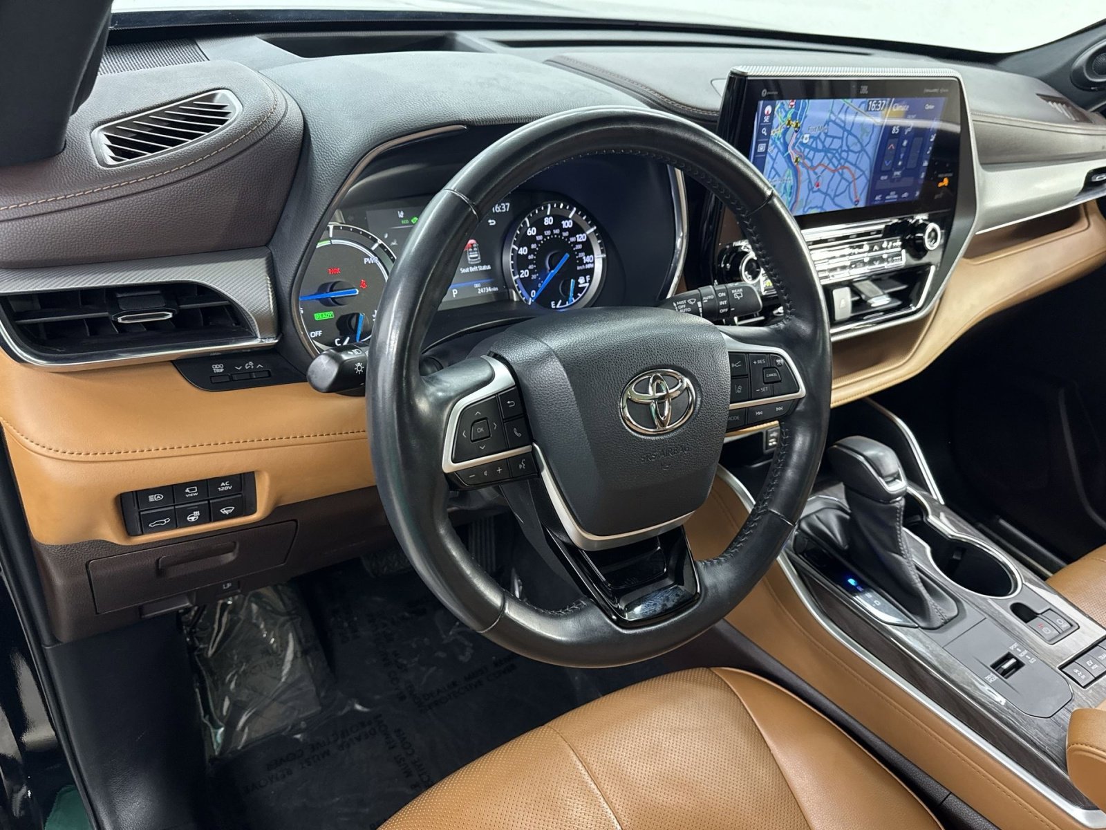 Used 2022 Toyota Highlander Platinum AWD/4WD image 13