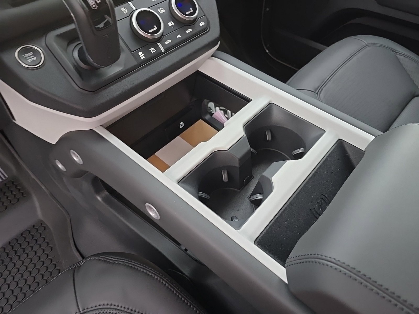 Certified 2025 Land Rover Defender 110 S image 30