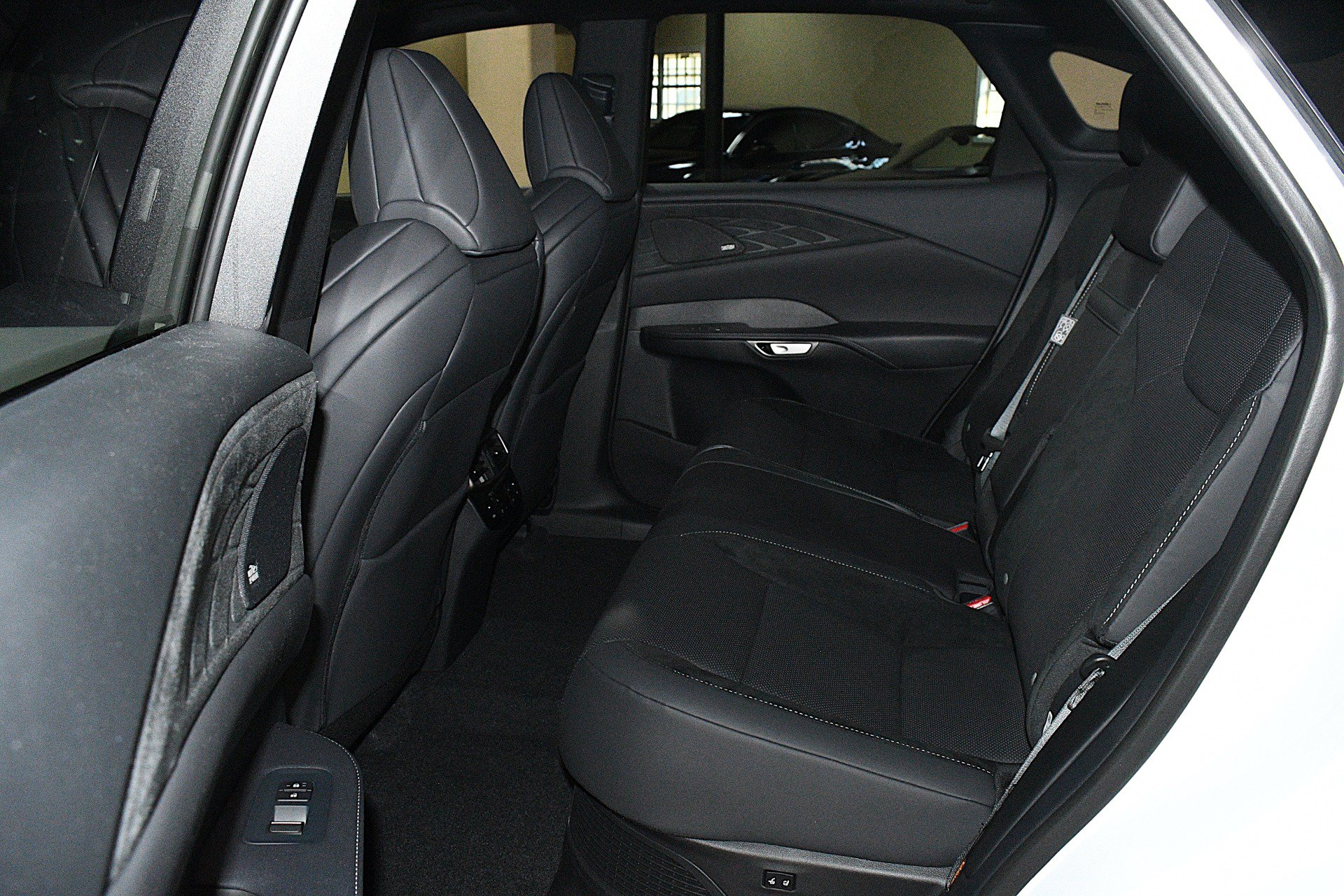Used 2026 Lexus RX 500h F Sport w/ Convenience Package AWD/4WD image 47