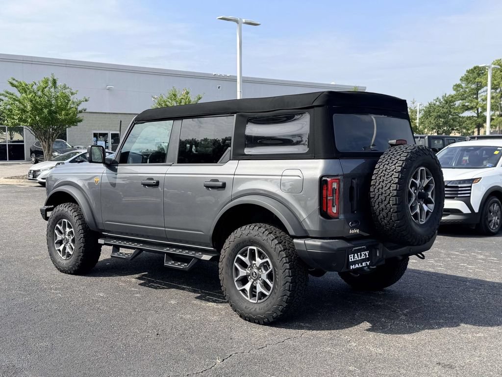 Used 2024 Ford Bronco Badlands AWD/4WD image 4