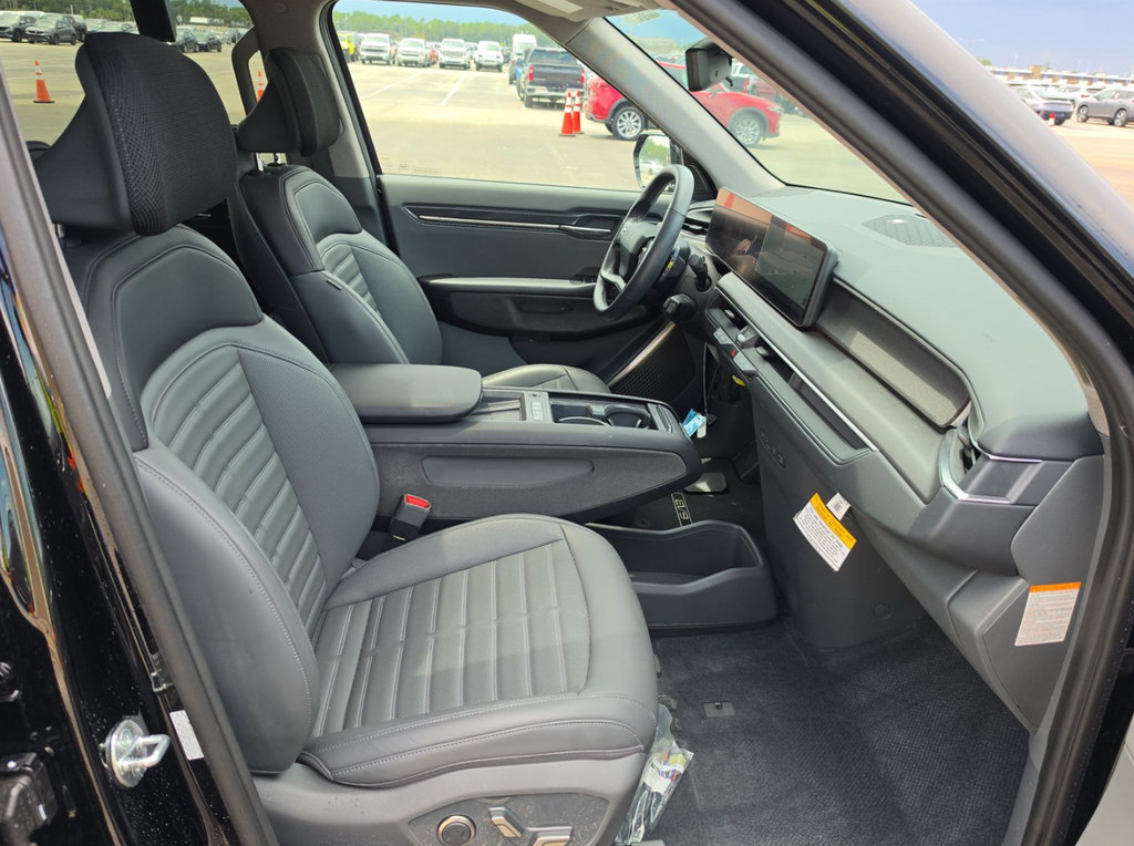 Used 2024 Kia EV9 Land AWD/4WD image 12