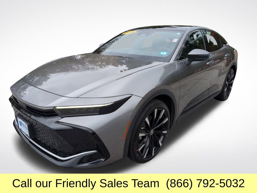 Used 2024 Toyota Crown Platinum