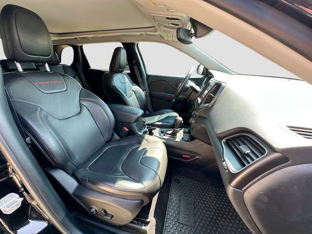 Used 2019 Jeep Cherokee Trailhawk image 29