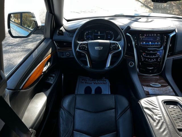 Used 2016 Cadillac Escalade Luxury AWD/4WD image 34