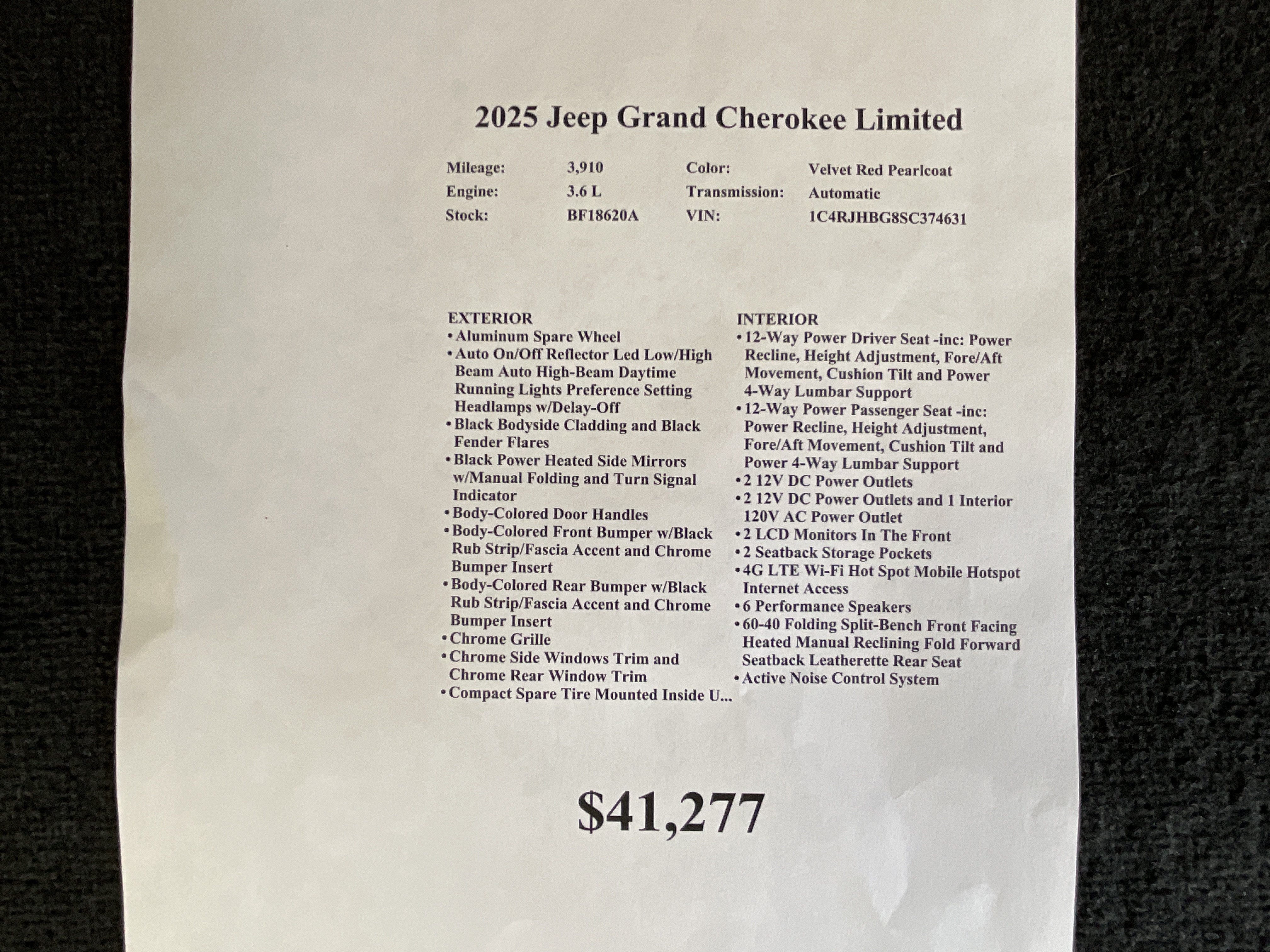 Used 2025 Jeep Grand Cherokee Limited w/ Luxury Tech Group II AWD/4WD image 32