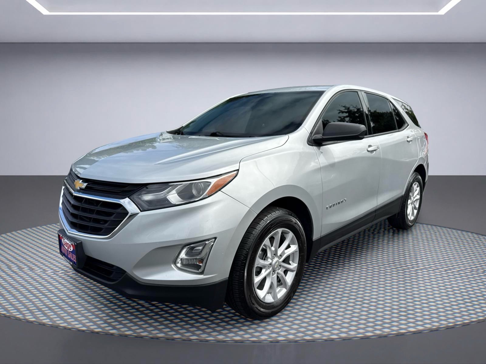 Used 2018 Chevrolet Equinox LS AWD/4WD image 2