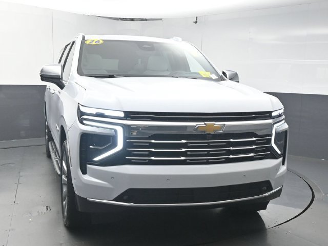 Used 2026 Chevrolet Suburban Premier RWD image 3