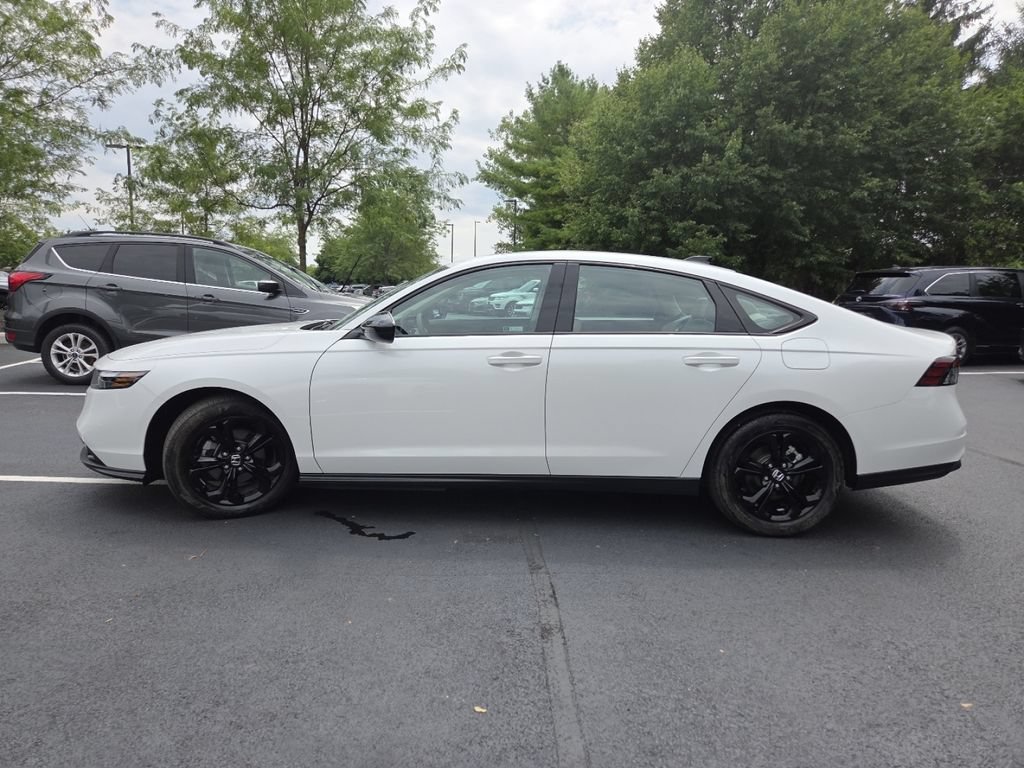 Certified 2025 Honda Accord SE image 17