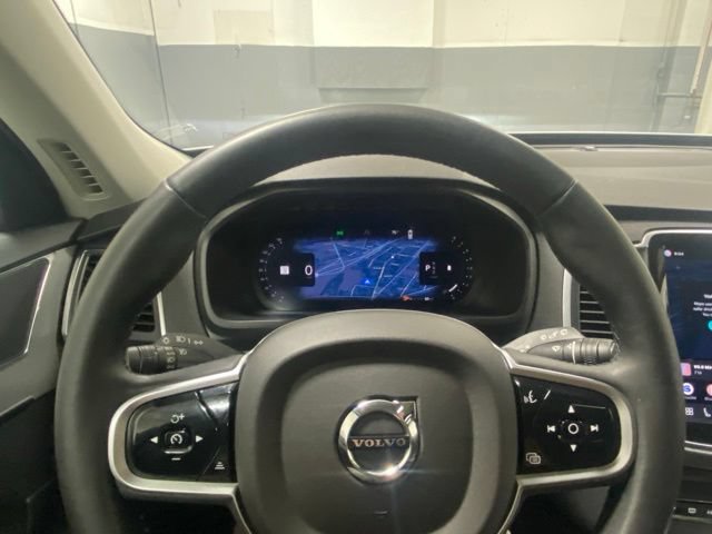 Used 2025 Volvo XC90 B5 Core AWD/4WD image 15