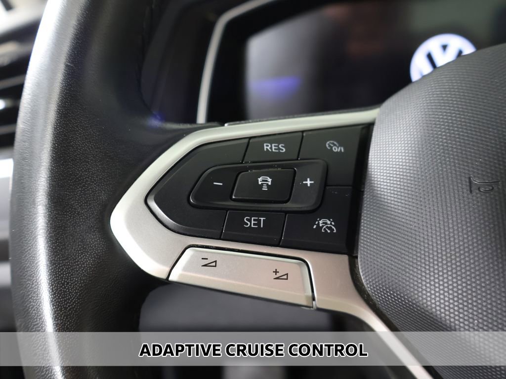 Used 2024 Volkswagen Jetta SE image 3