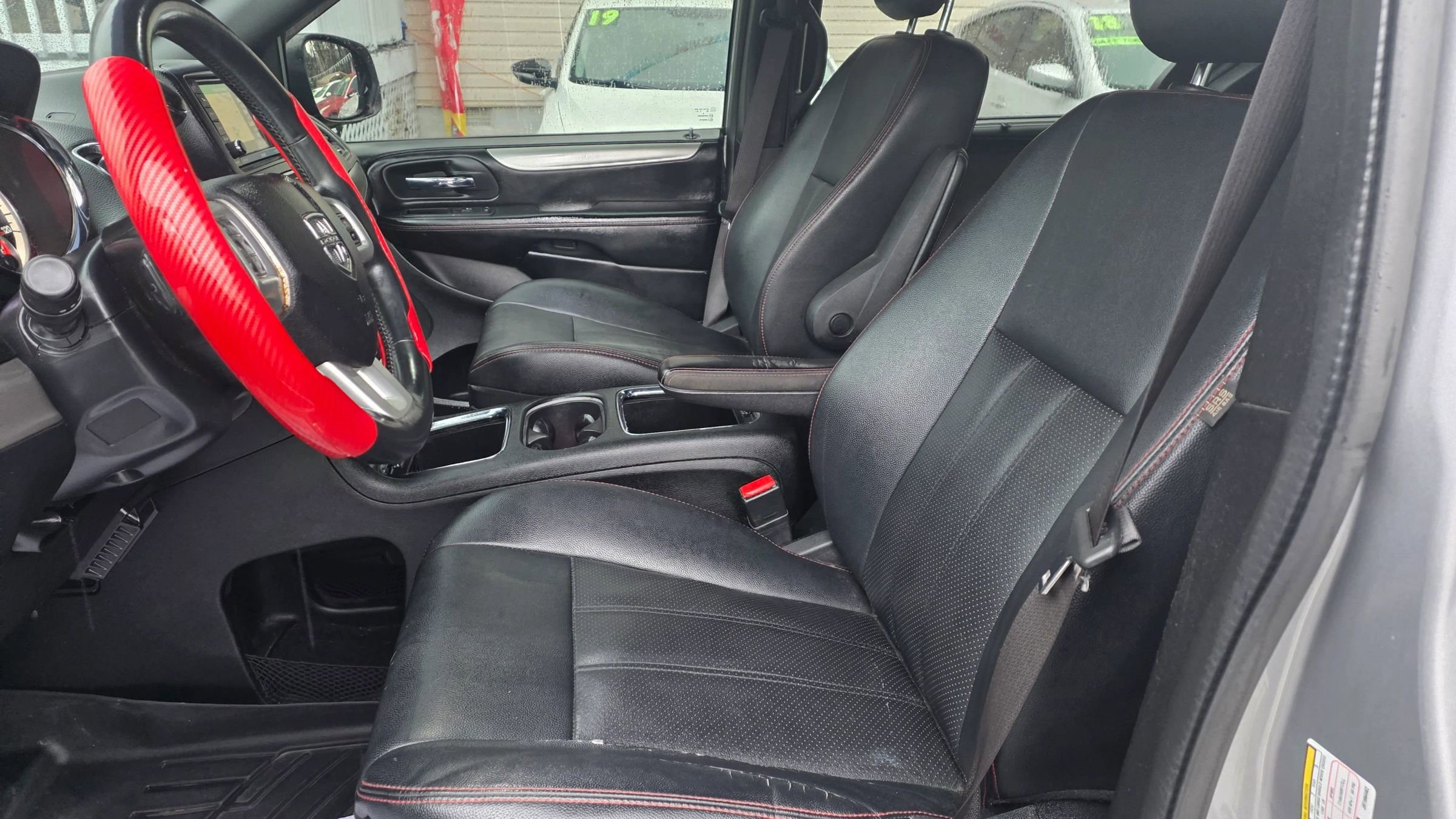 Used 2018 Dodge Grand Caravan GT image 9