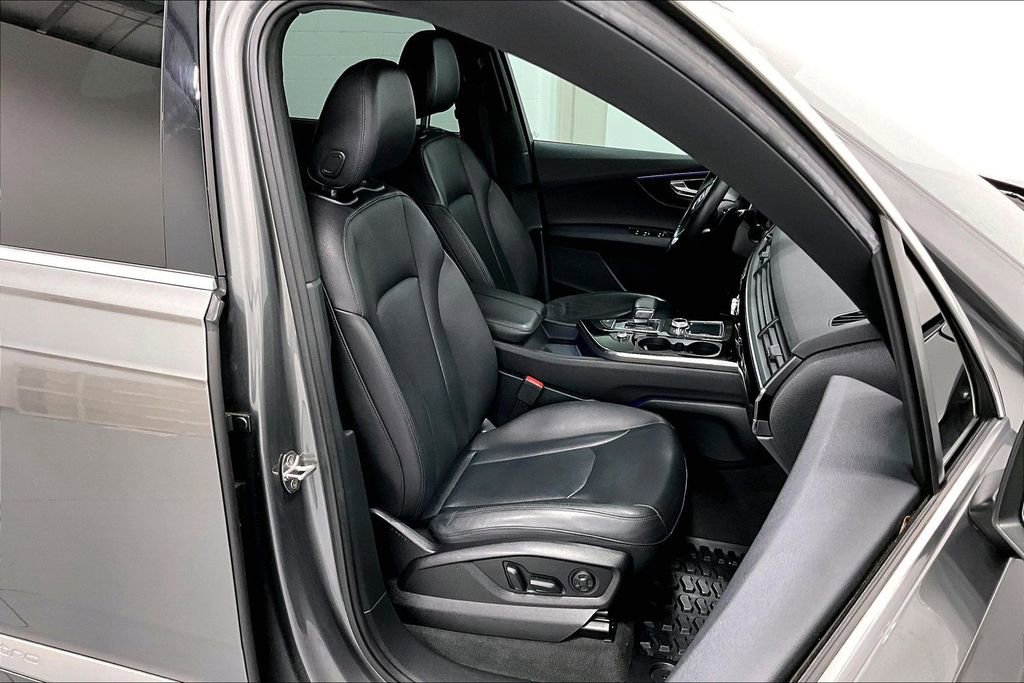Used 2018 Audi Q7 3.0T Prestige image 9