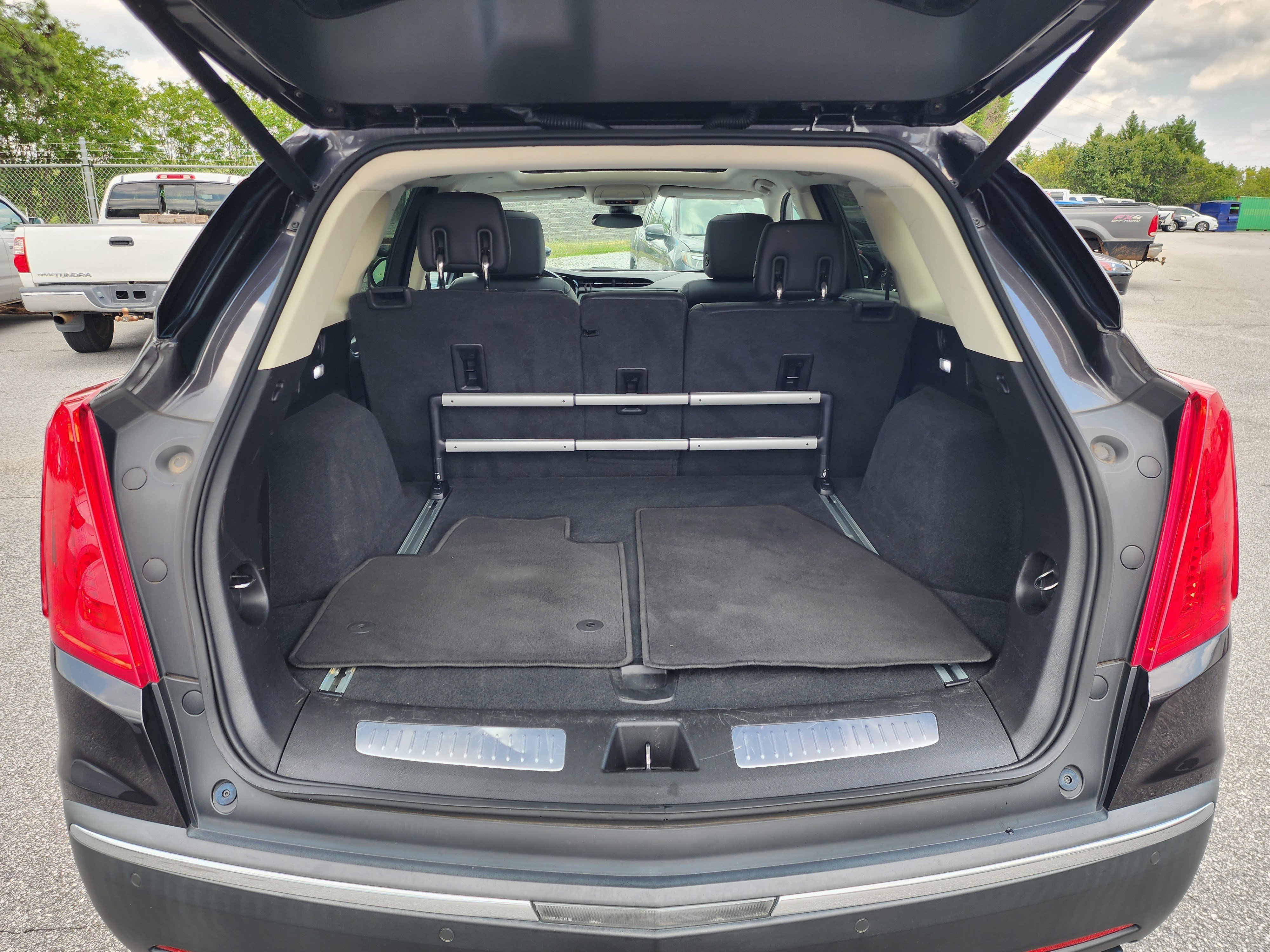 Used 2019 Cadillac XT5 Luxury FWD image 6