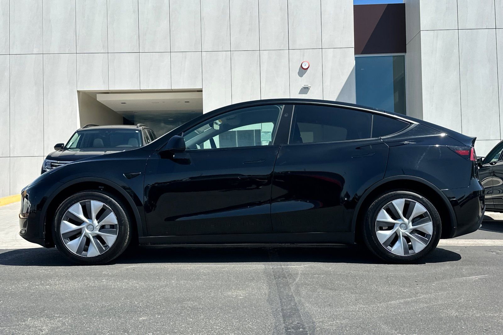 Used 2024 Tesla Model Y Long Range image 6