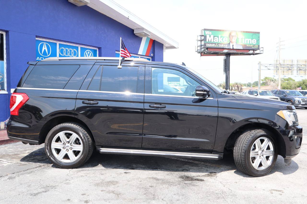 Used 2019 Ford Expedition XLT w/ Equipment Group 202A RWD image 4