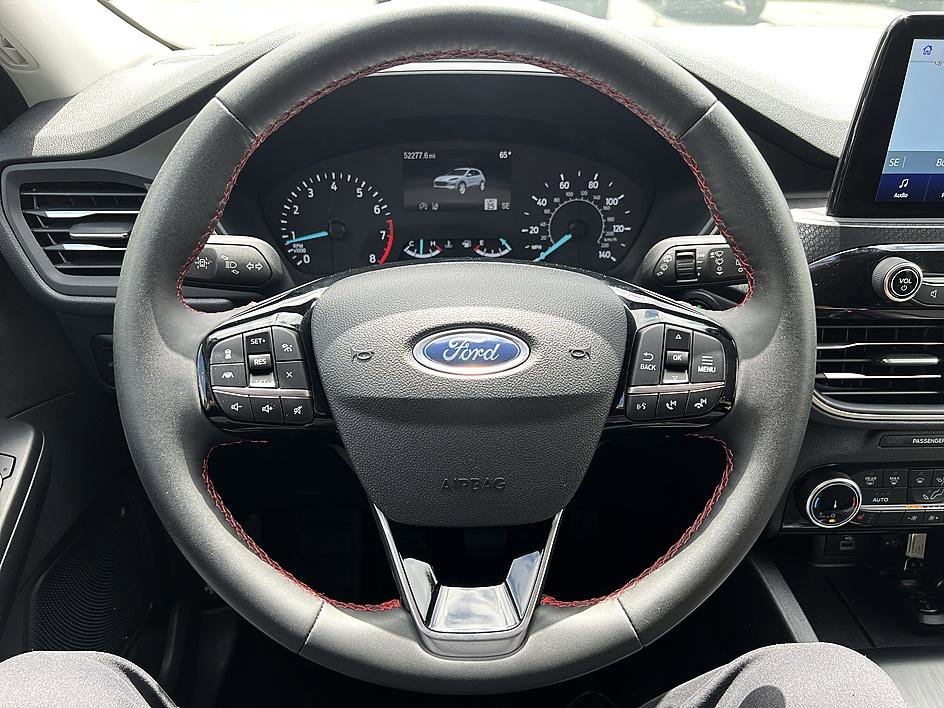 Used 2022 Ford Escape SEL w/ SEL Stealth AWD Package image 10