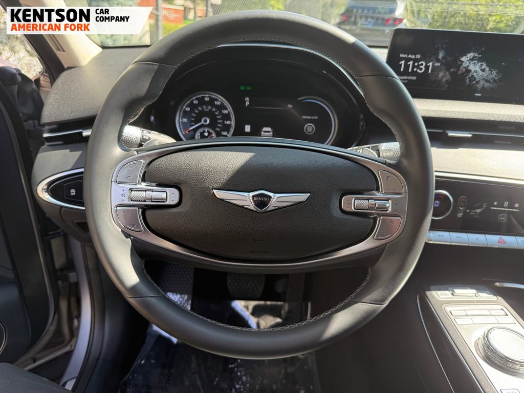 Used 2025 Genesis GV70 2.5T image 18