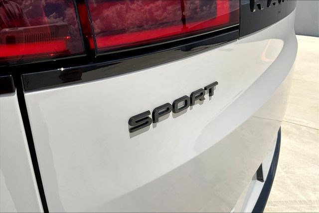 New 2025 Land Rover Range Rover Sport Dynamic SE image 9