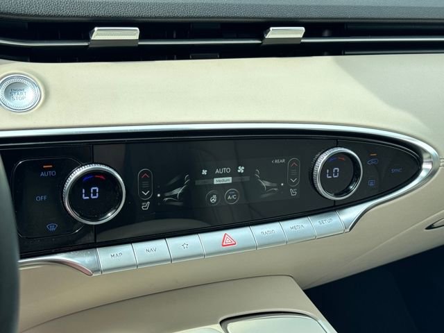 Used 2024 Genesis GV70 2.5T w/ Select Package image 23