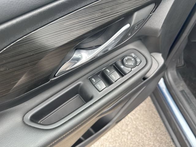 Used 2024 GMC Terrain SLE w/ Driver Convenience Package image 22