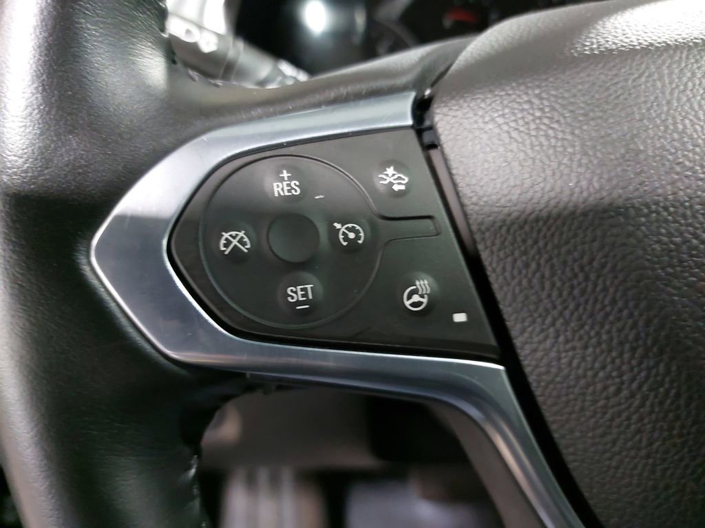 Used 2022 Chevrolet Traverse LT image 17