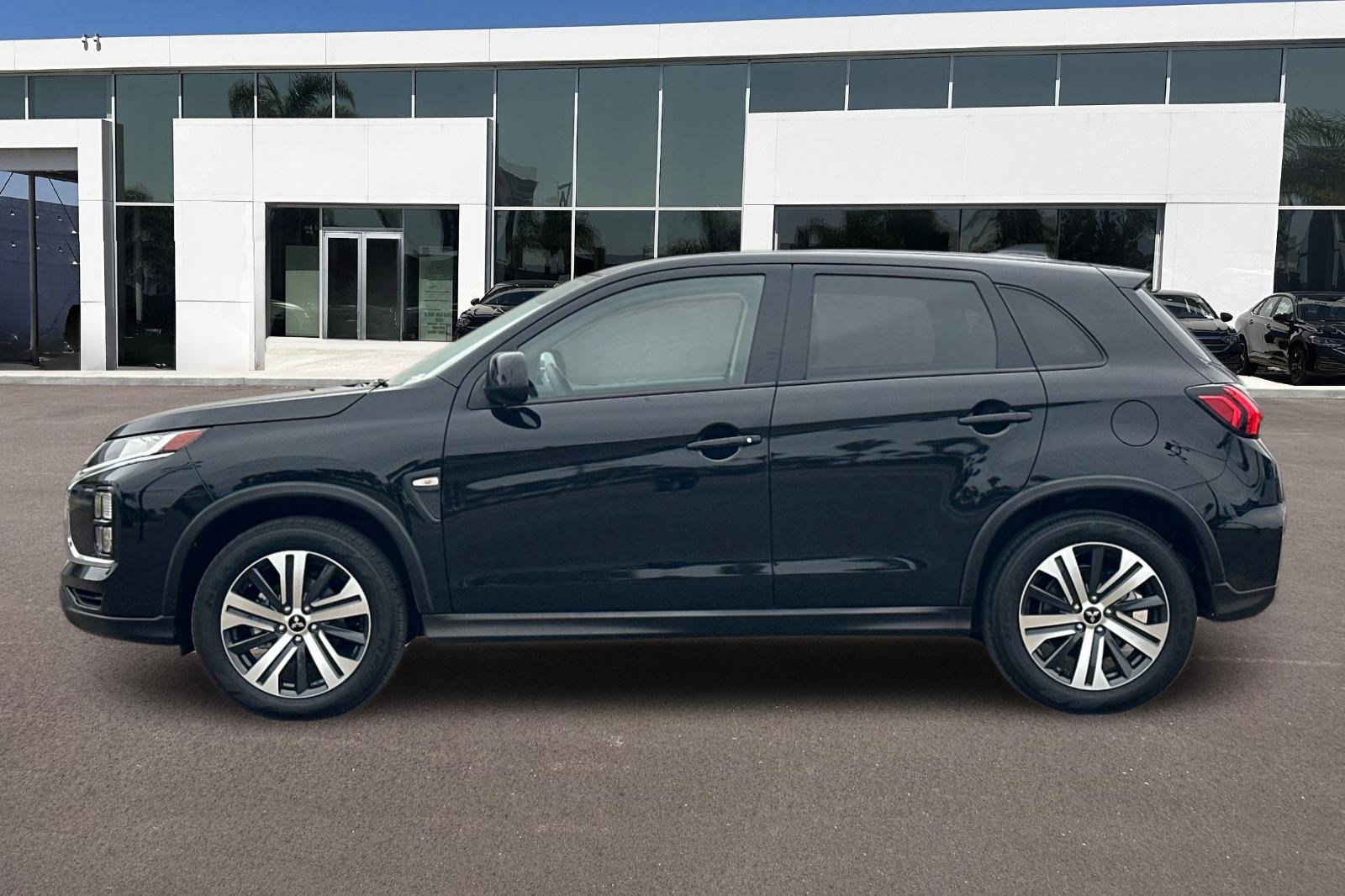 Used 2025 Mitsubishi Outlander Sport AWD image 6