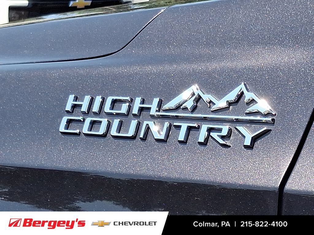 New 2026 Chevrolet Suburban High Country AWD/4WD image 22