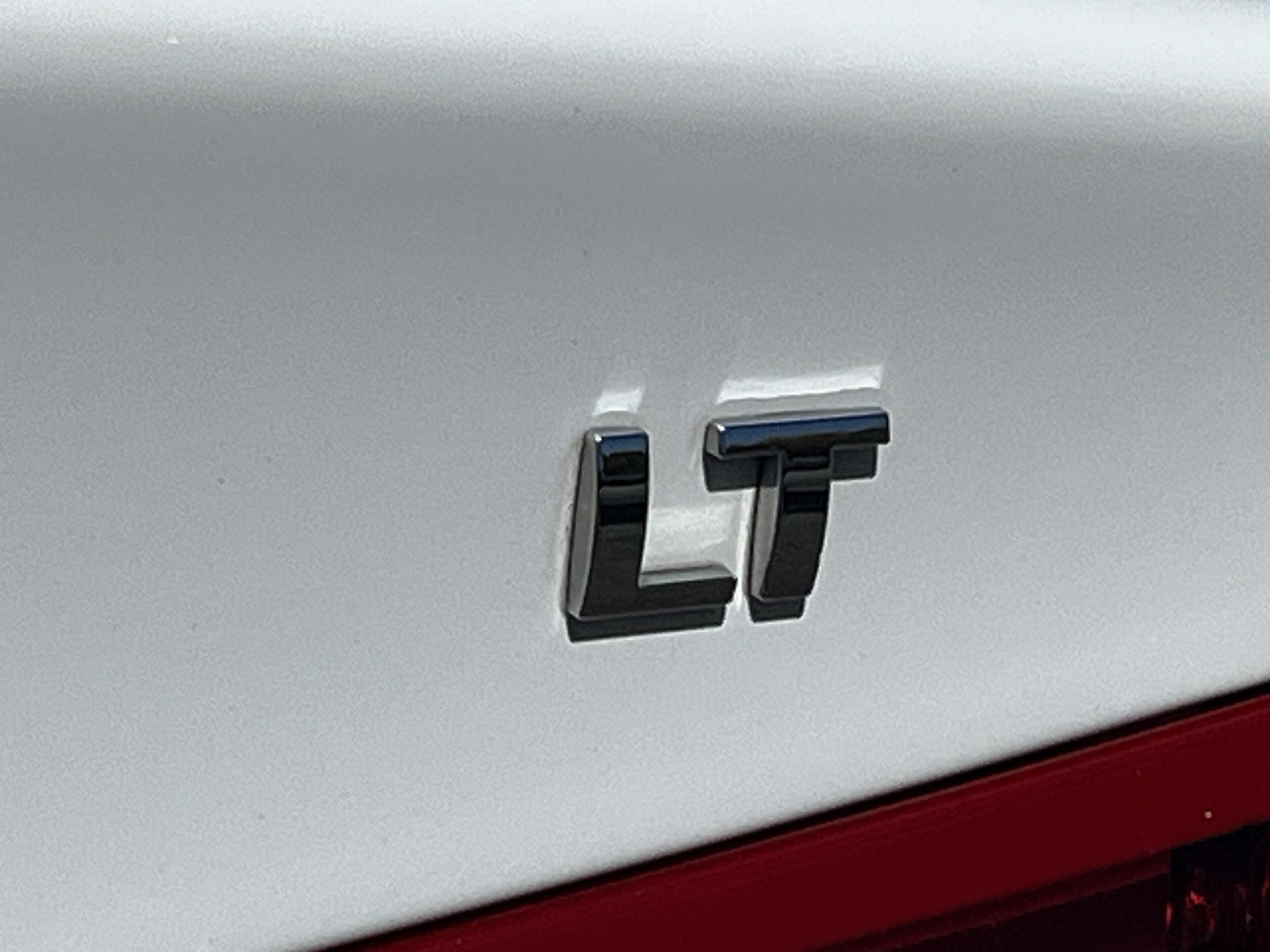 Used 2024 Chevrolet Malibu LT image 25