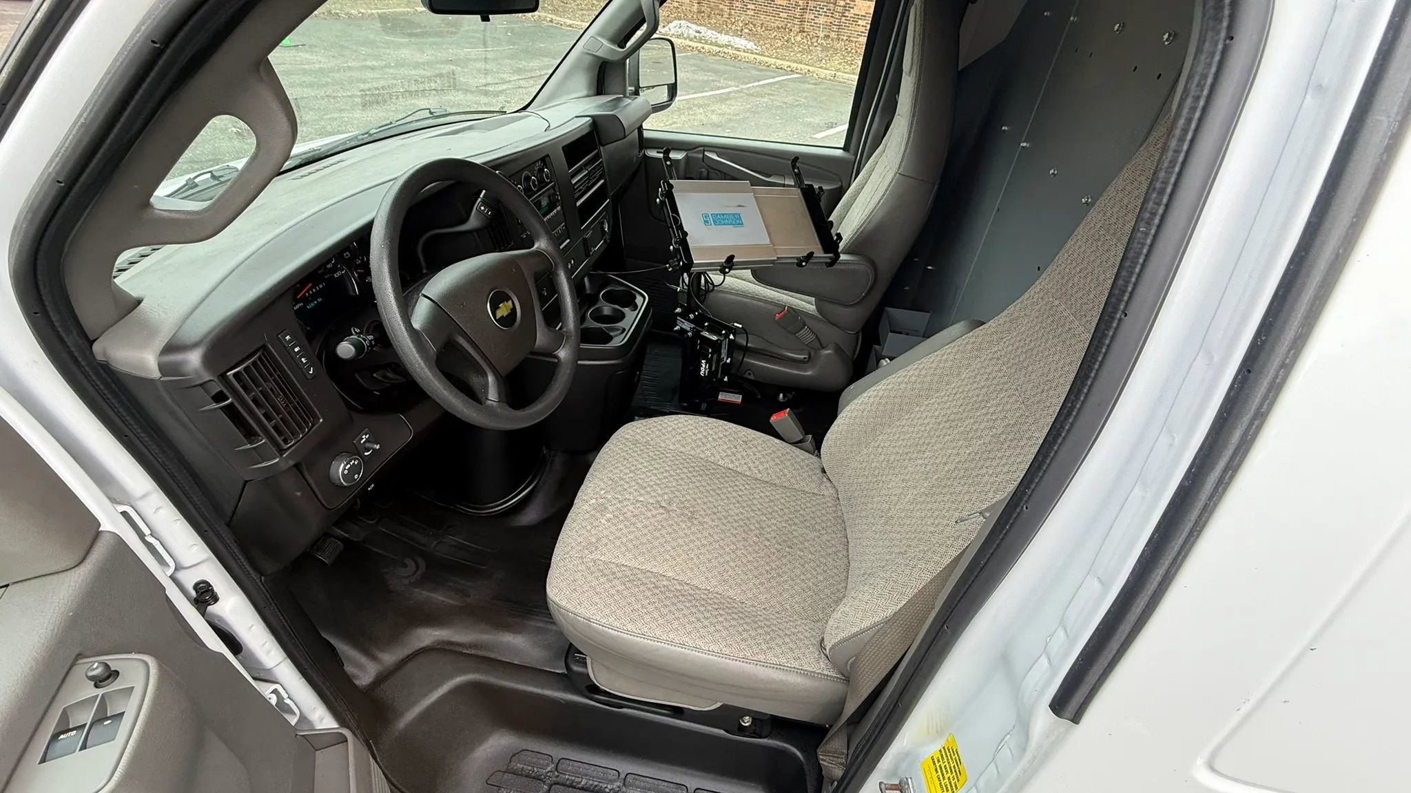 Used 2021 Chevrolet Express 2500 image 47