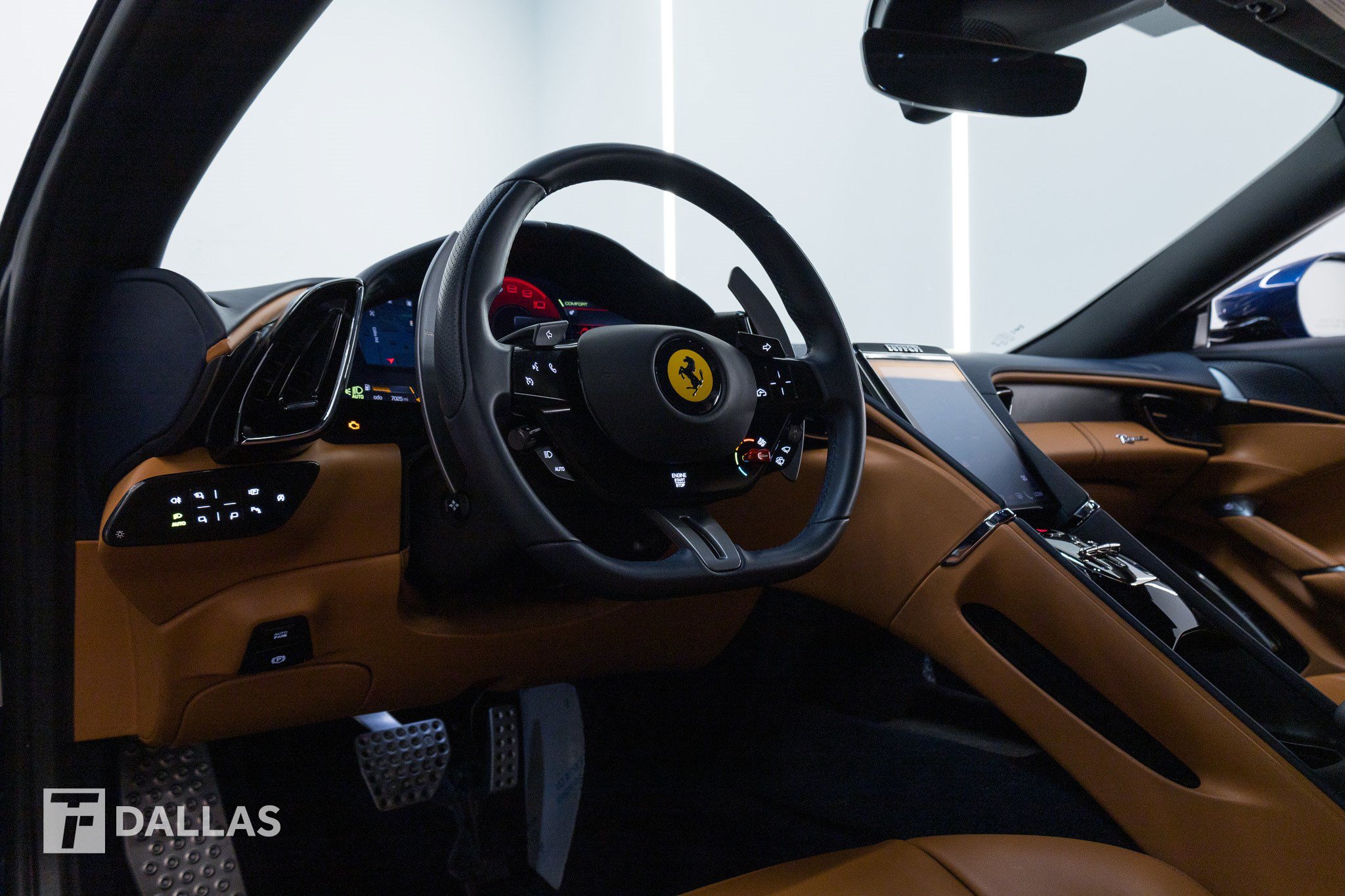 Used 2021 Ferrari Roma RWD image 4